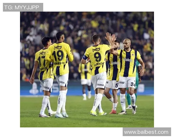 本菲卡在世界杯中以3-0战胜那不勒斯补时进球引发全场狂欢